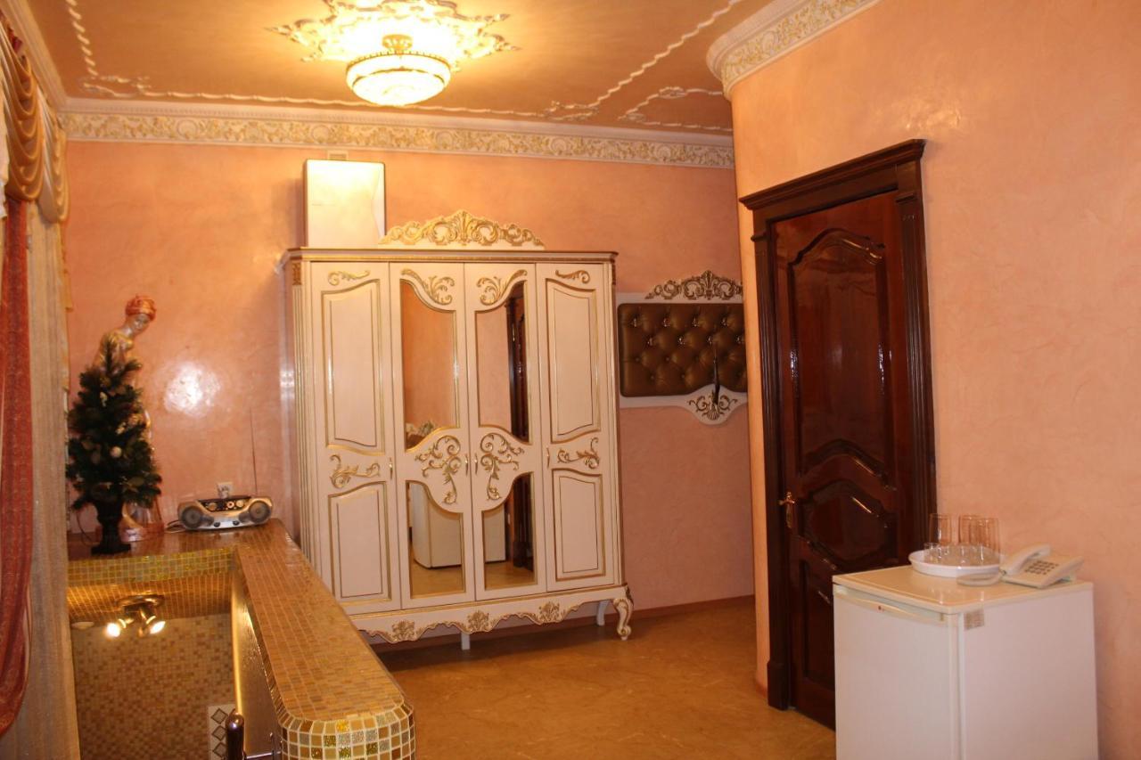 Ceasar Hotel Mîkolaiiv Exterior foto
